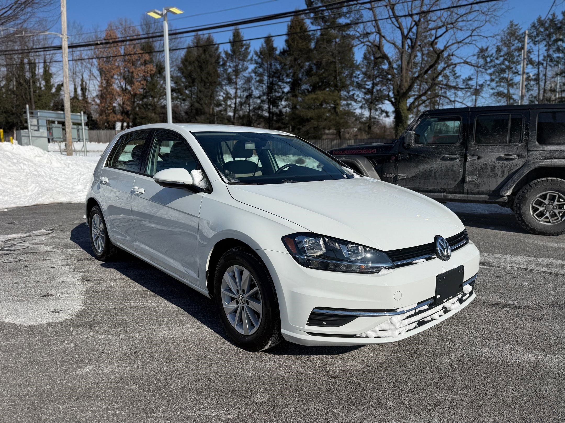 Used 2018 Volkswagen Golf S image 6