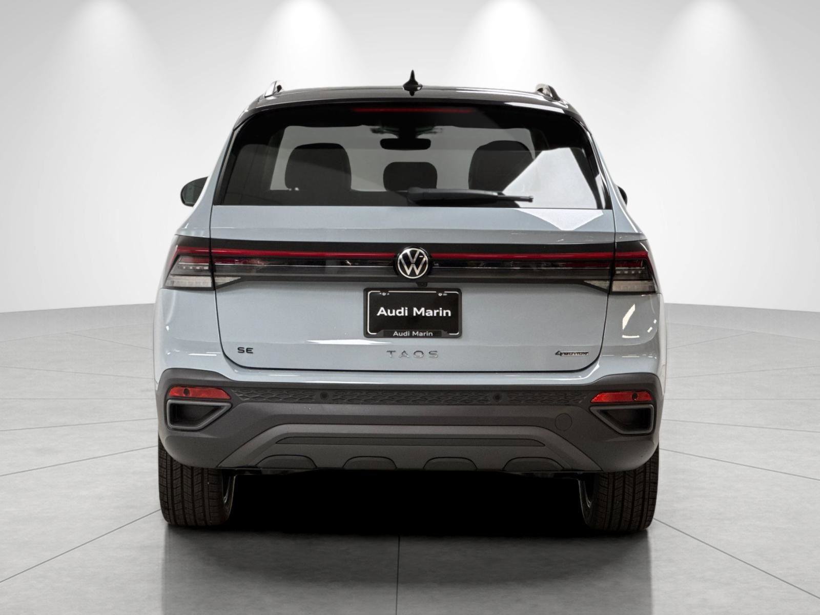 New 2026 Volkswagen Taos SE AWD/4WD image 4