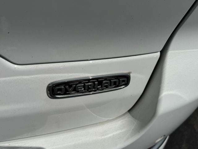 Used 2023 Jeep Grand Cherokee Overland w/ Luxury Tech Group IV AWD/4WD image 52