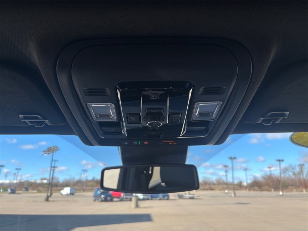 New 2026 Chevrolet Suburban Z71 image 27