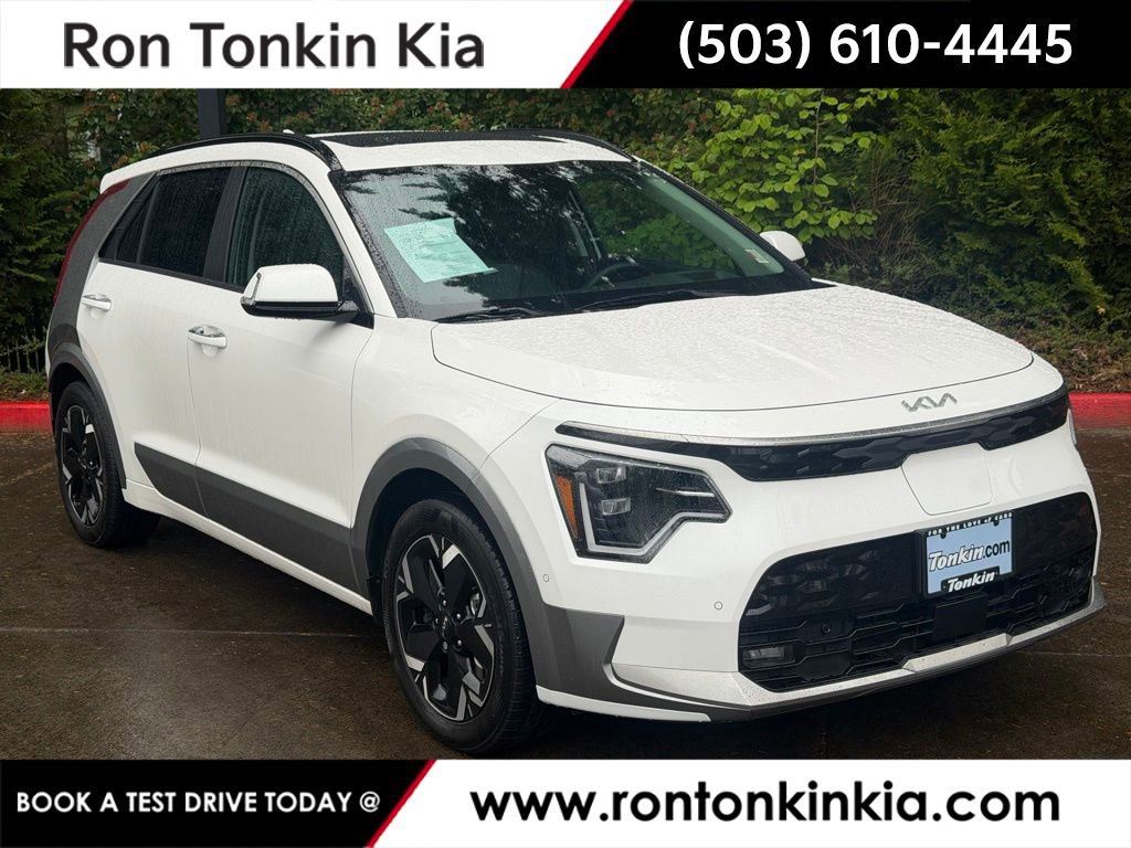 Used 2023 Kia Niro Wave w/ Wave Preserve Package FWD image 1