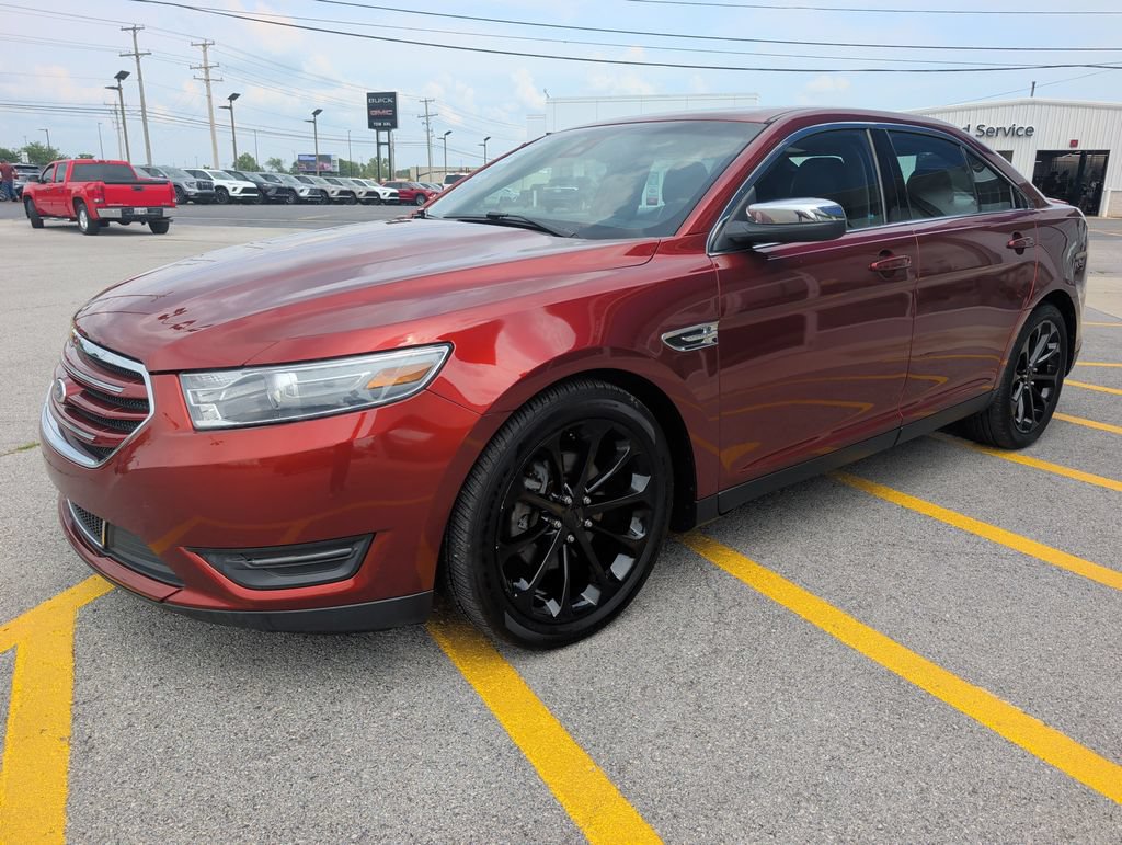 Used 2014 Ford Taurus Limited w/ Equipment Group 301A AWD/4WD image 3