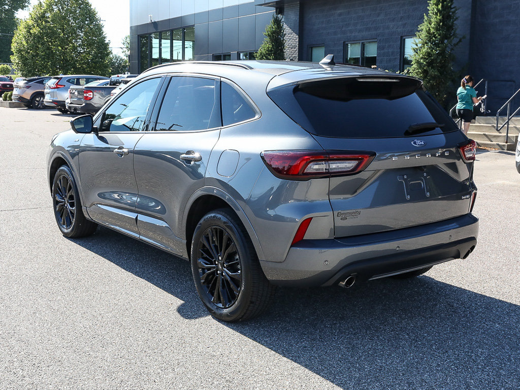 Used 2023 Ford Escape ST-Line Elite AWD/4WD image 4