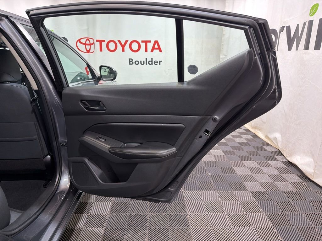 Used 2024 Nissan Altima 2.5 SV image 13