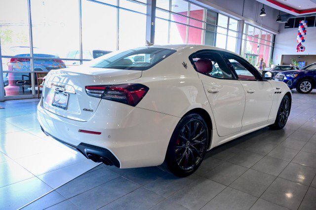 Used 2022 Maserati Ghibli Modena Q4 image 6