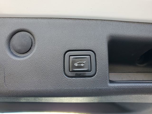 Certified 2023 Chevrolet Equinox RS w/ LPO, Floor Liner Package image 12