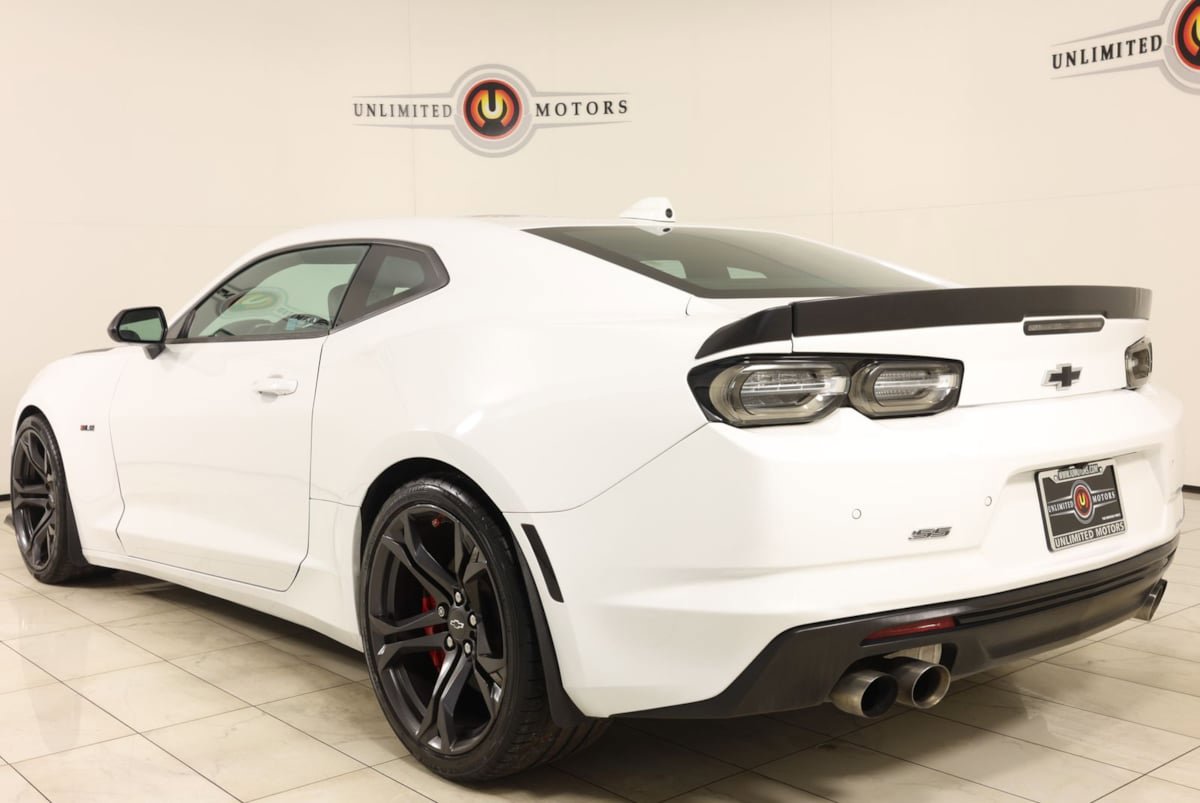 Used 2021 Chevrolet Camaro SS image 4