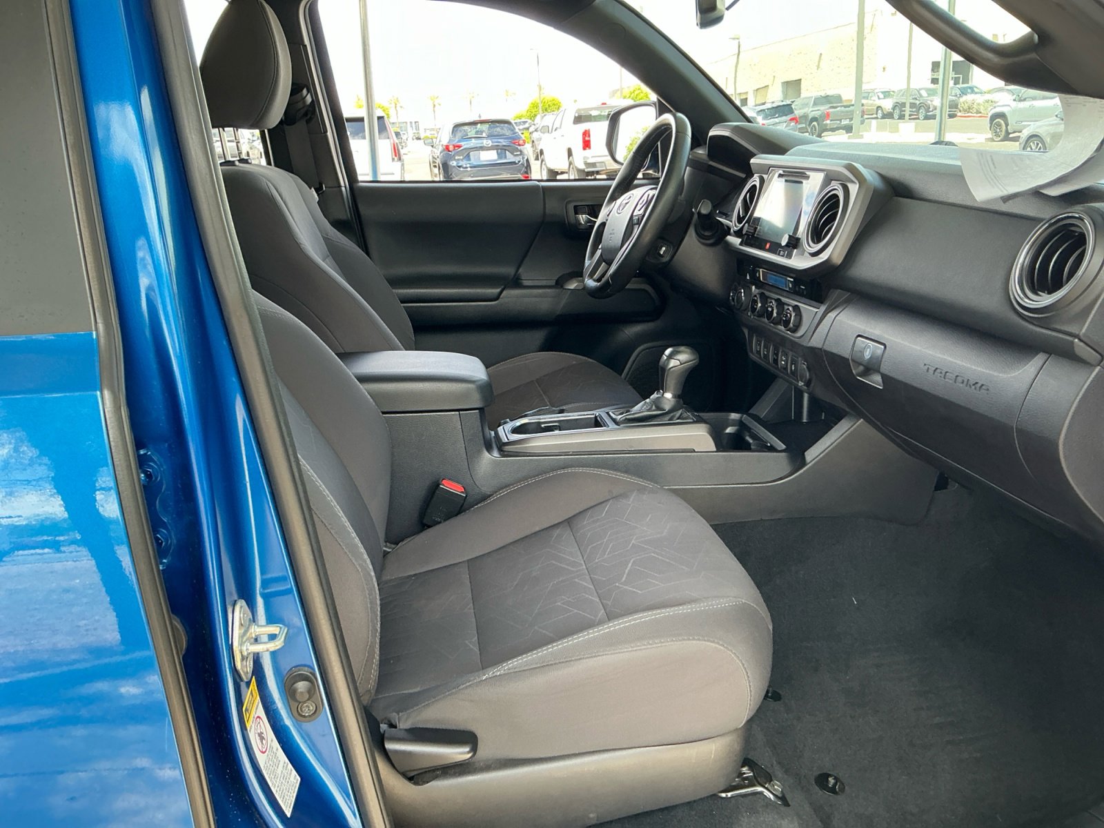 Used 2017 Toyota Tacoma TRD Off-Road image 19