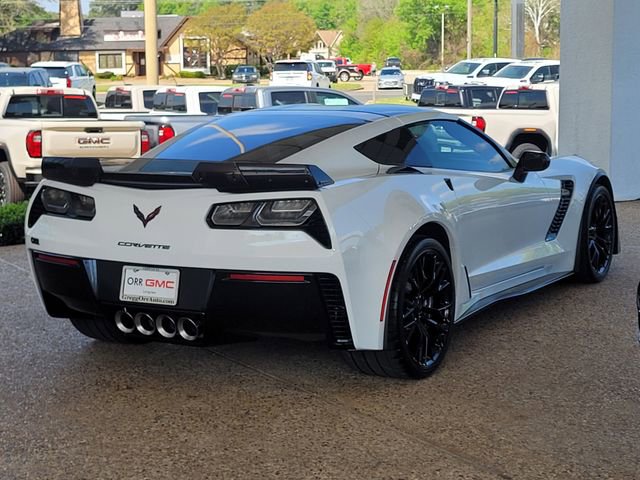 Used 2016 Chevrolet Corvette Z06 w/ 3LZ Preferred Equipment Group image 4