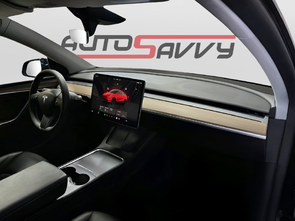 Used 2024 Tesla Model Y Performance AWD/4WD image 29