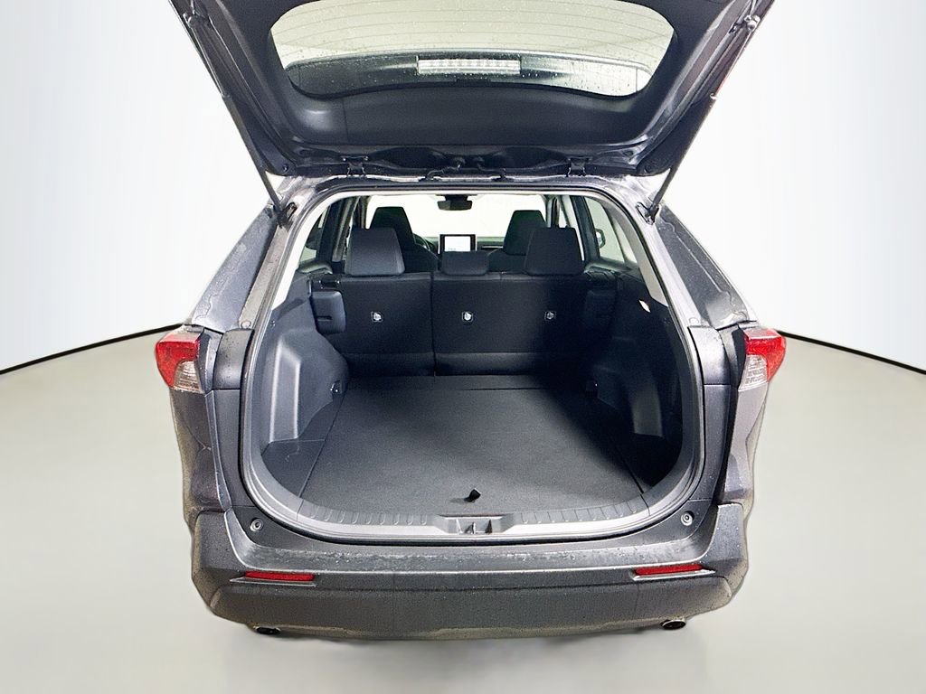 Used 2025 Toyota RAV4 LE image 9