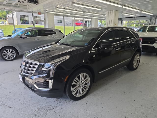 Used 2017 Cadillac XT5 Premium Luxury AWD/4WD image 2