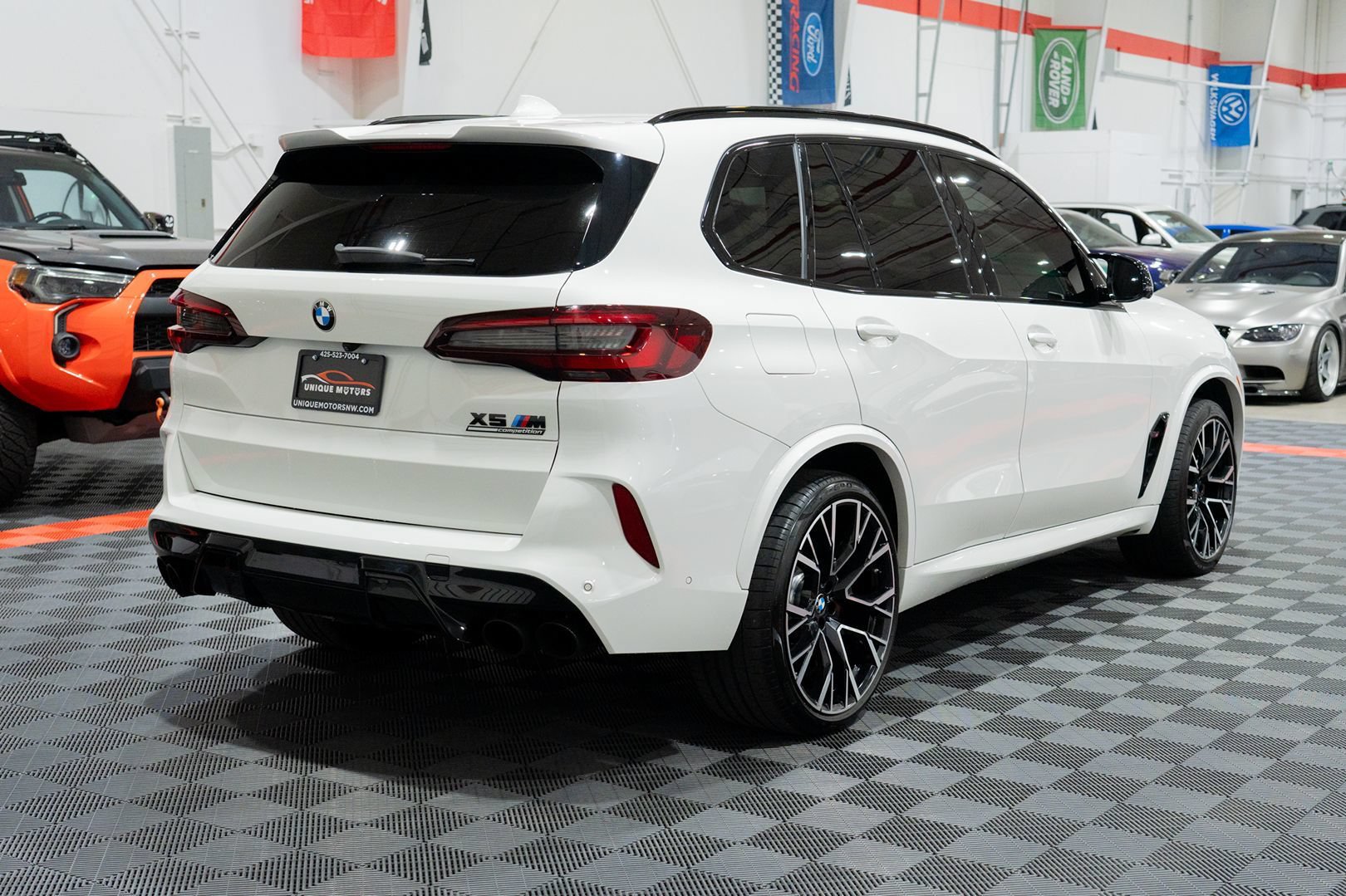 Used 2021 BMW X5 M w/ Competition Package AWD/4WD image 8