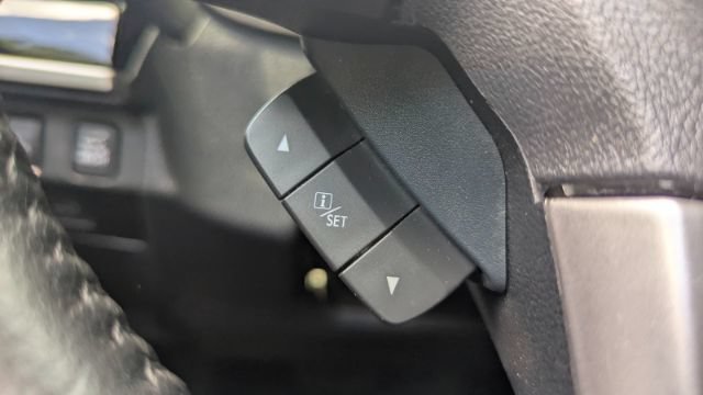 Used 2017 Subaru Forester 2.5i Touring AWD/4WD image 28