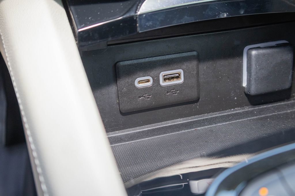 Certified 2023 Buick Envision Preferred image 23