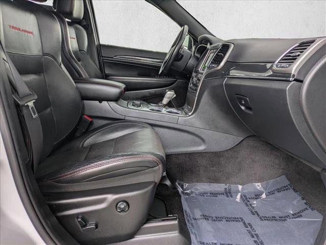 Used 2018 Jeep Grand Cherokee Trailhawk w/ Trailhawk Luxury Group AWD/4WD image 21