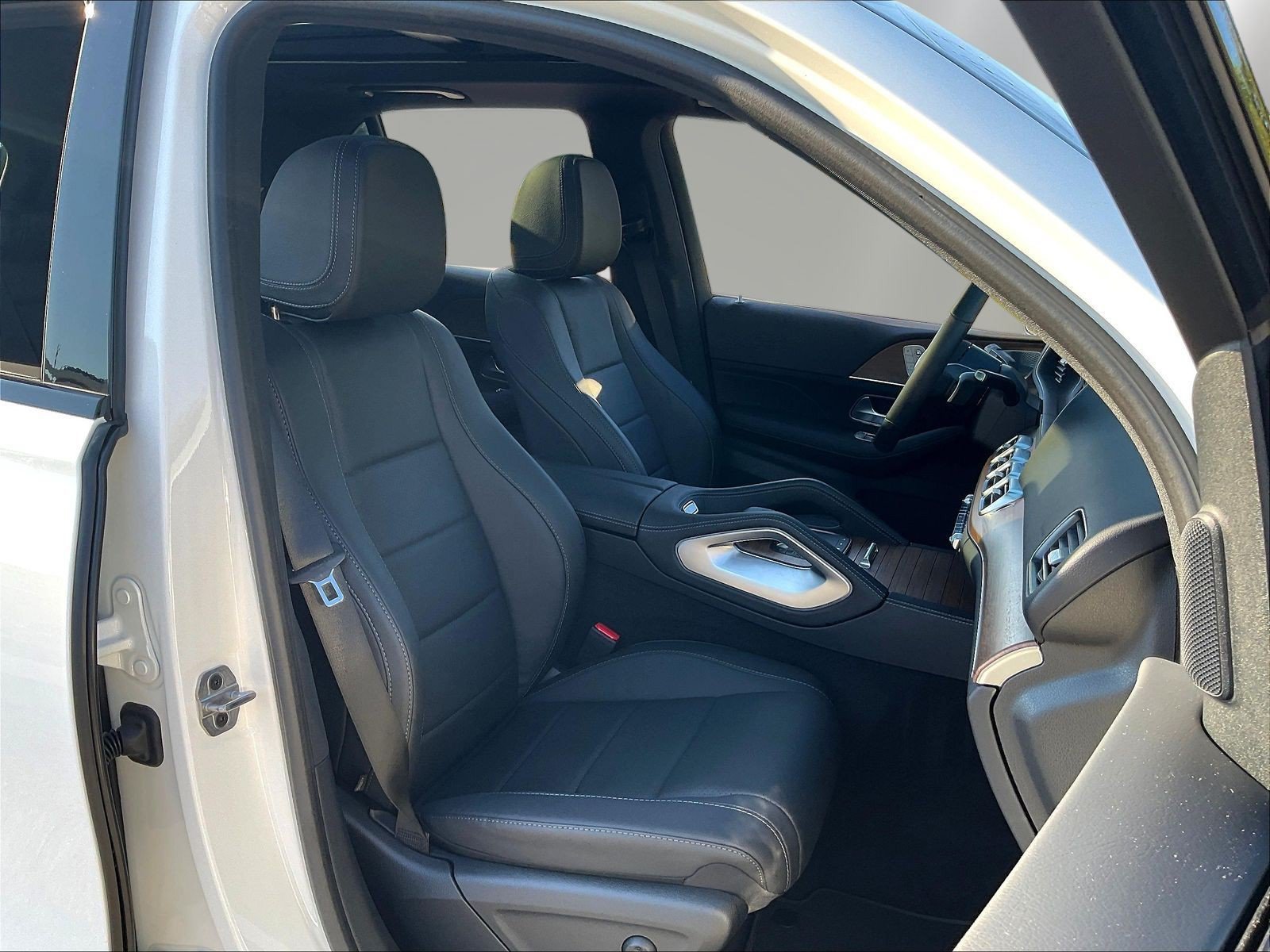Certified 2024 Mercedes-Benz GLE 450 4MATIC image 31