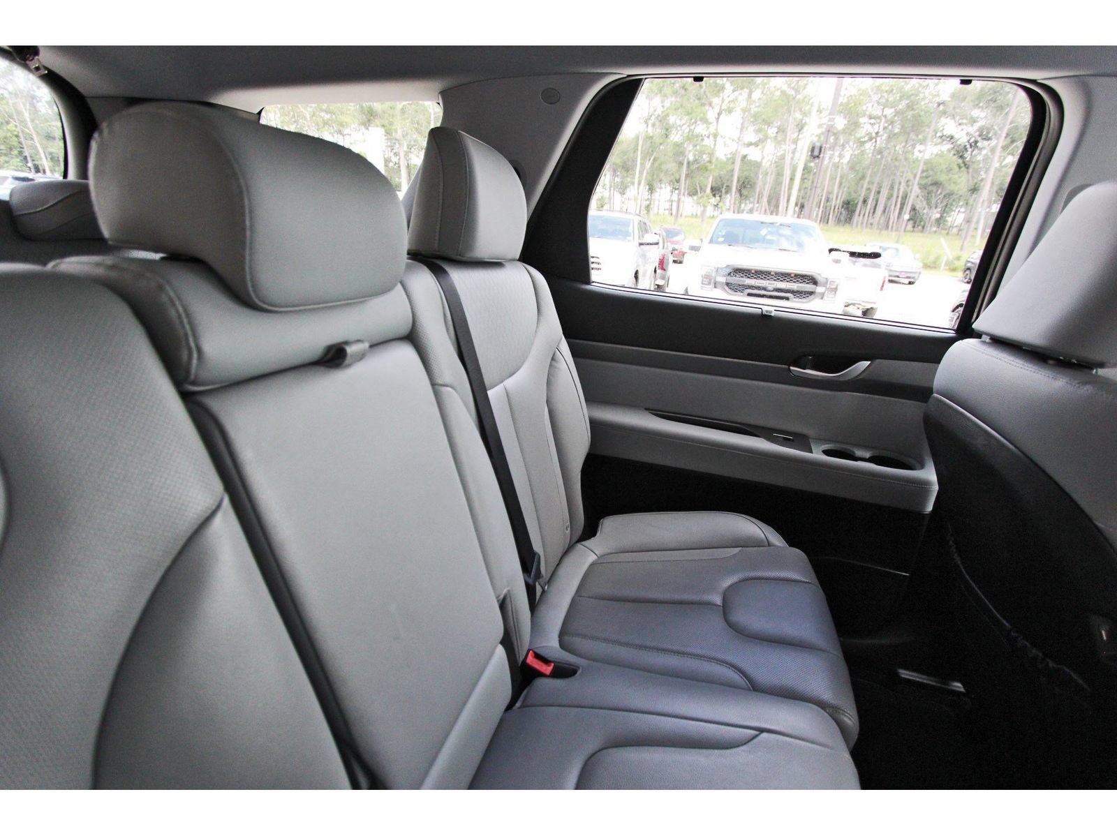 Used 2022 Hyundai Palisade SEL w/ 8P Bench Seat Package FWD image 13
