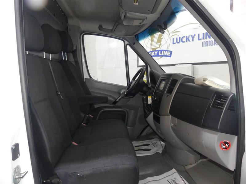 Used 2015 Mercedes-Benz Sprinter 2500 image 19