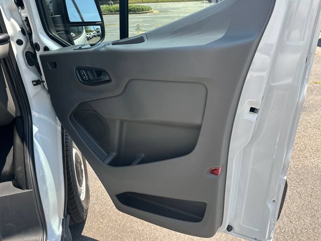 New 2026 Ford Transit 250 148 Medium Roof RWD image 14