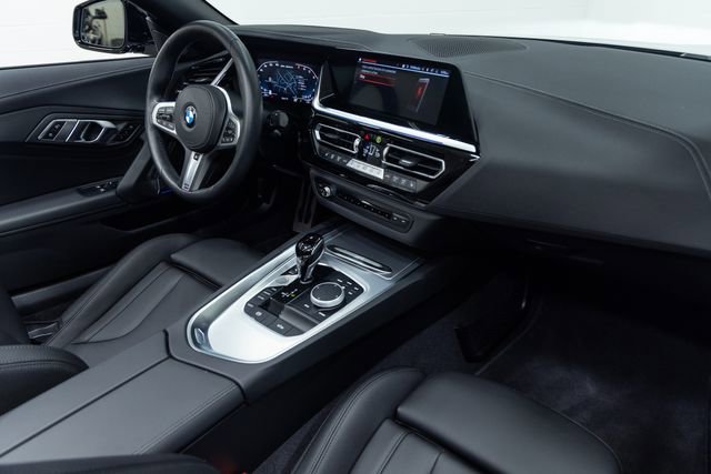 Used 2026 BMW Z4 M40i w/ Premium Package image 22