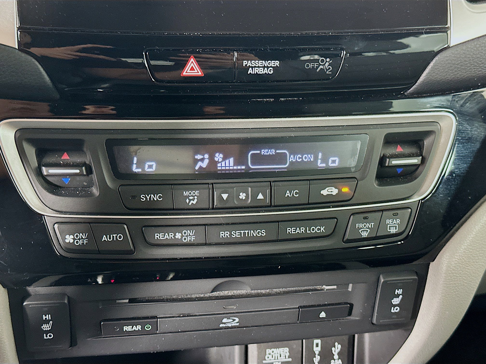 Used 2017 Honda Pilot Touring image 23