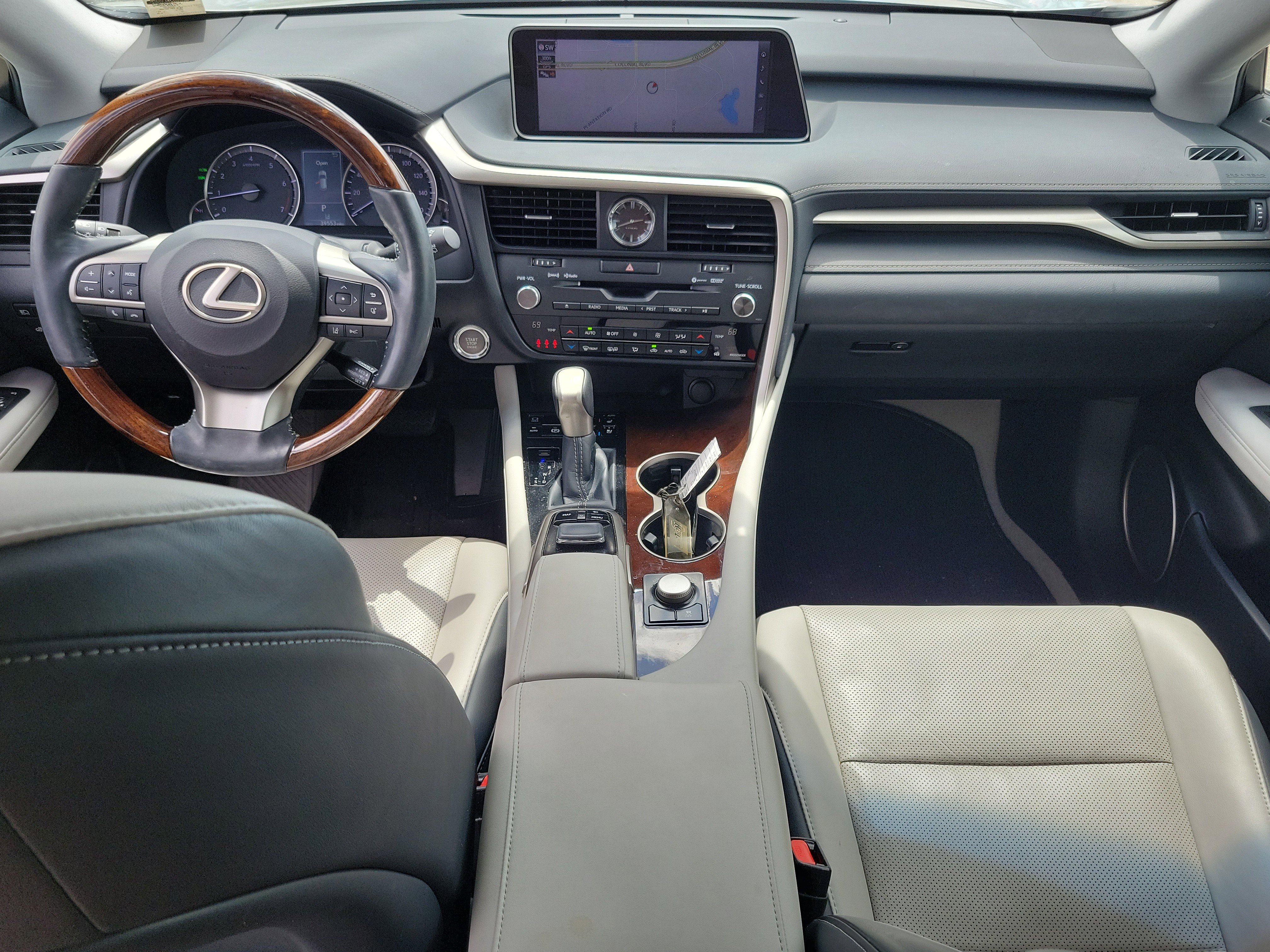 Used 2017 Lexus RX 350 FWD w/ Premium Package image 18