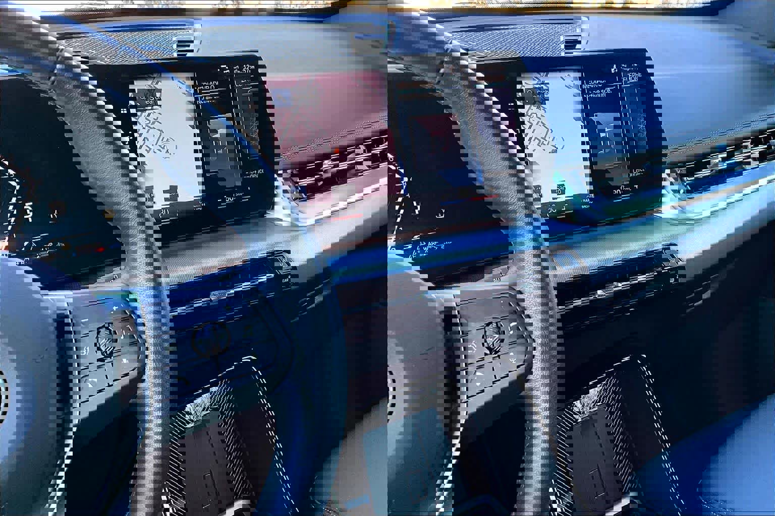 Used 2023 BMW X1 xDrive28i image 6