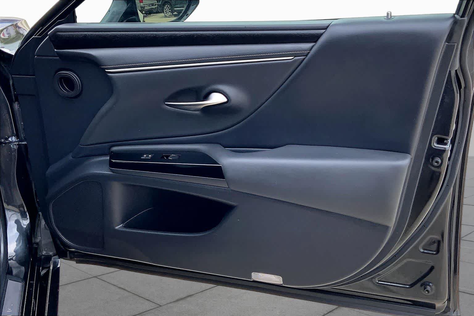Used 2022 Lexus ES 350 w/ Premium Package FWD image 23