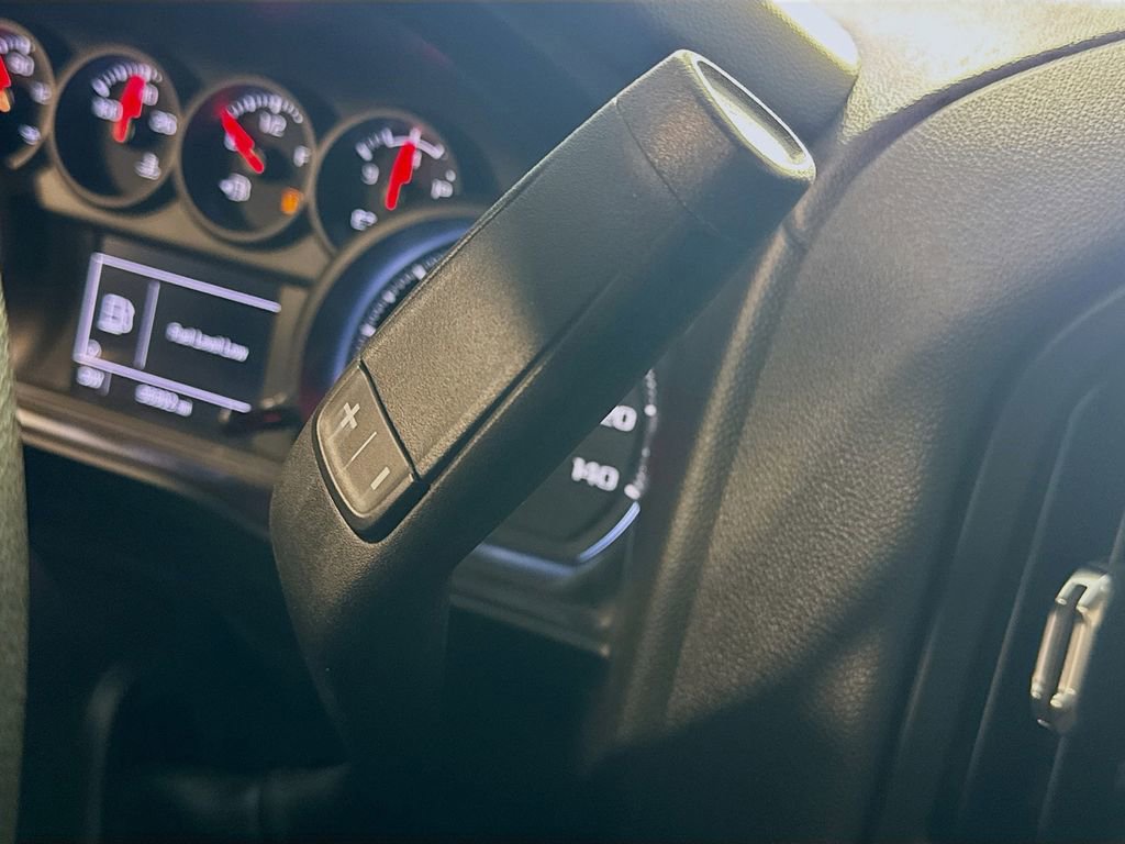Used 2020 Chevrolet Silverado 1500 Custom w/ Custom Value Package RWD image 19