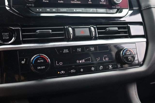 Certified 2025 Nissan Pathfinder SV FWD image 15