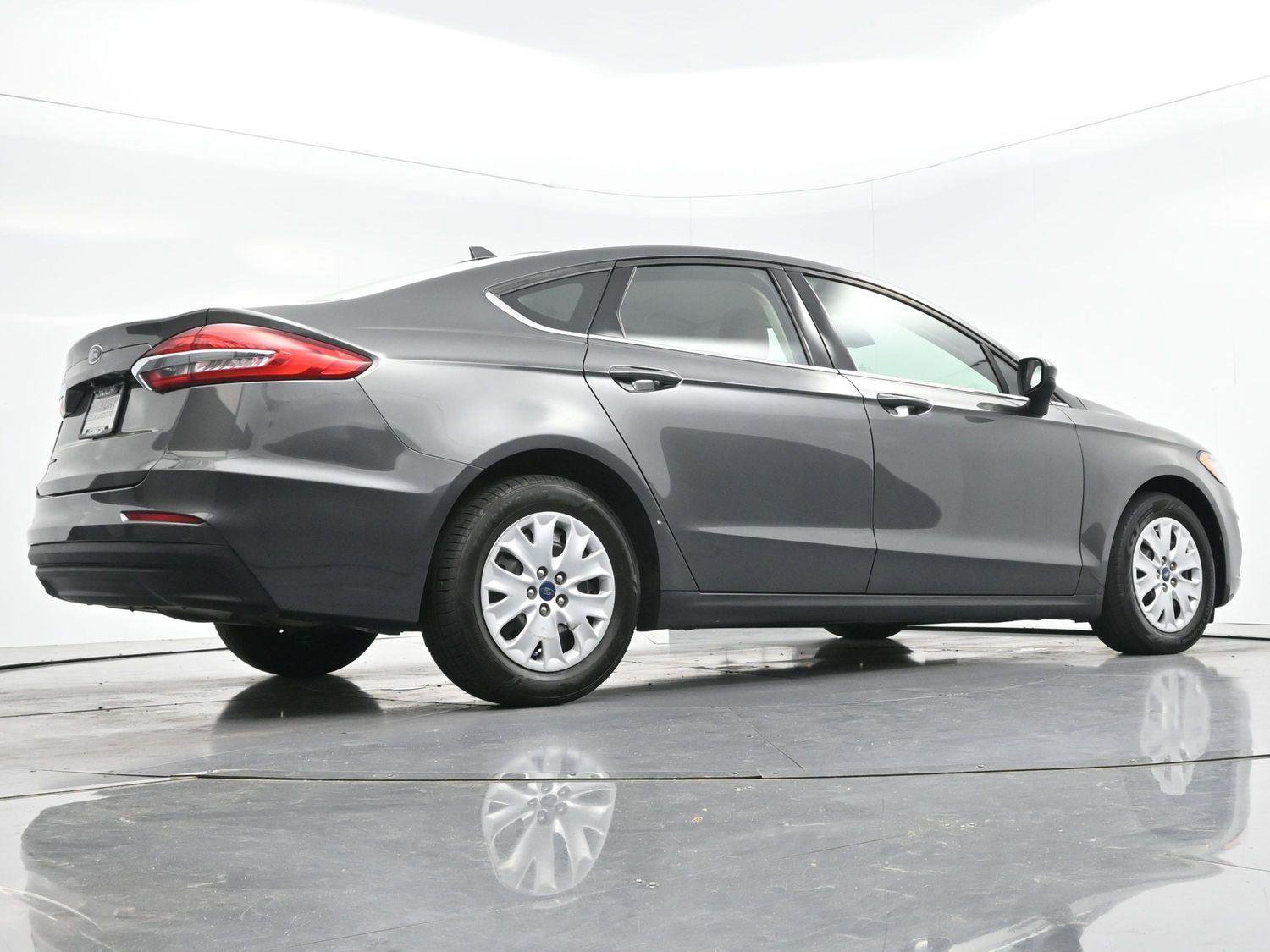 Used 2020 Ford Fusion S FWD image 42