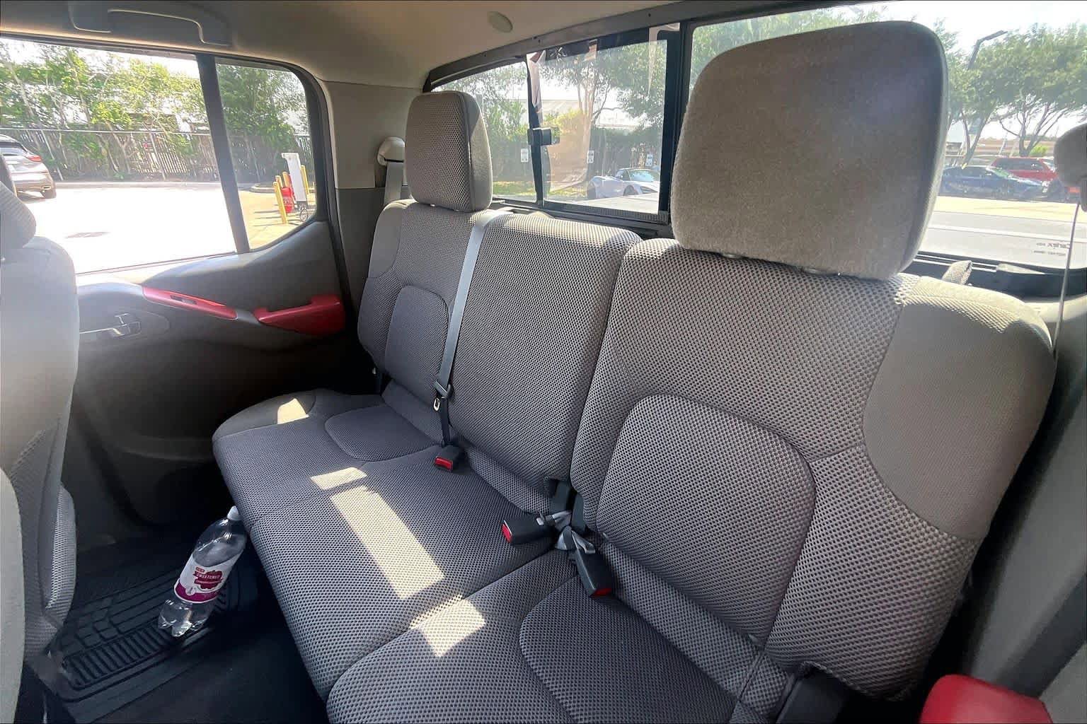 Used 2017 Nissan Frontier SV w/ SV Value Truck Package RWD image 19