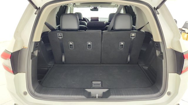 Used 2025 Honda Pilot Touring image 35