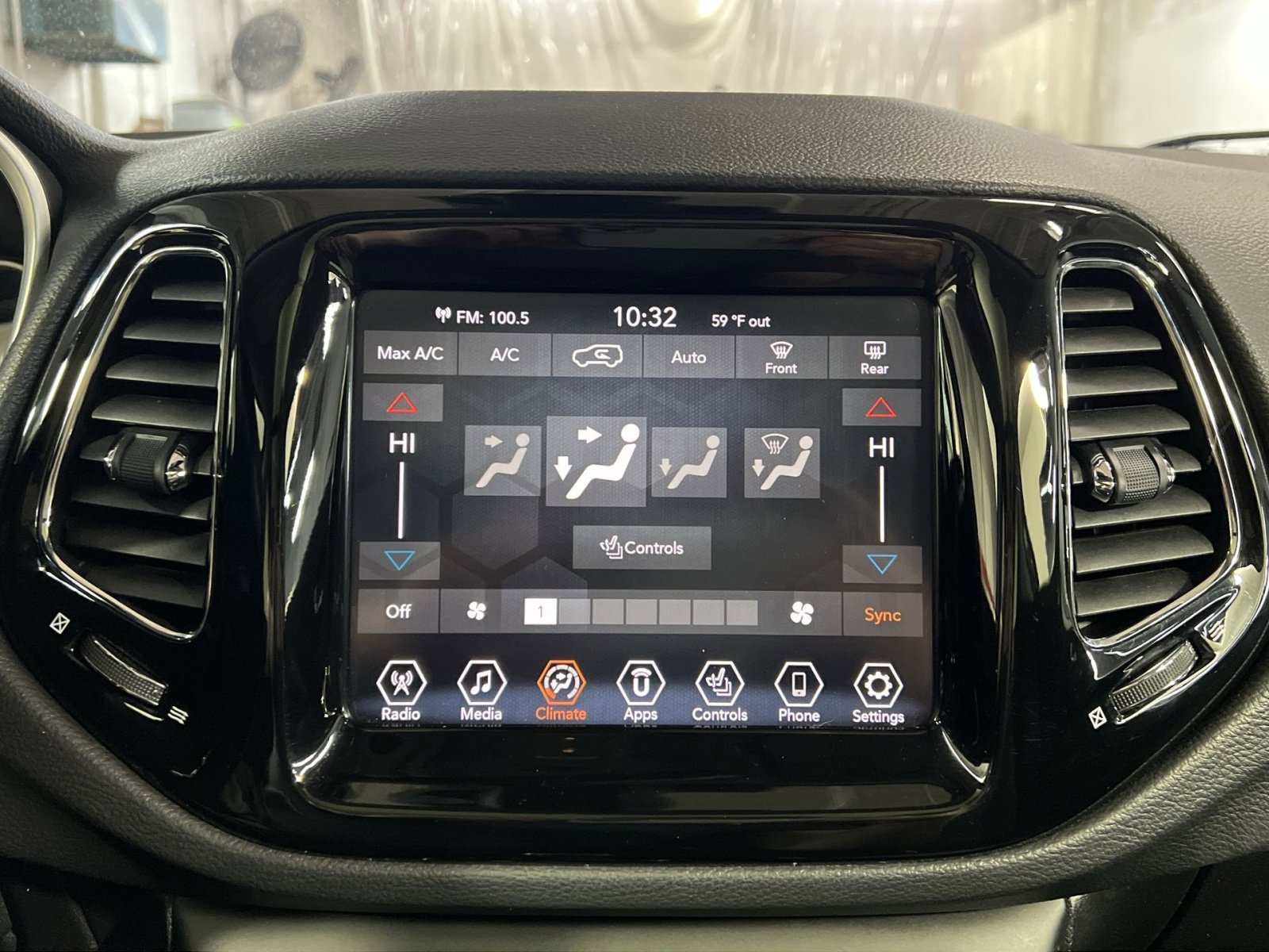 Used 2021 Jeep Compass Limited w/ Sun and Sound Group AWD/4WD image 20
