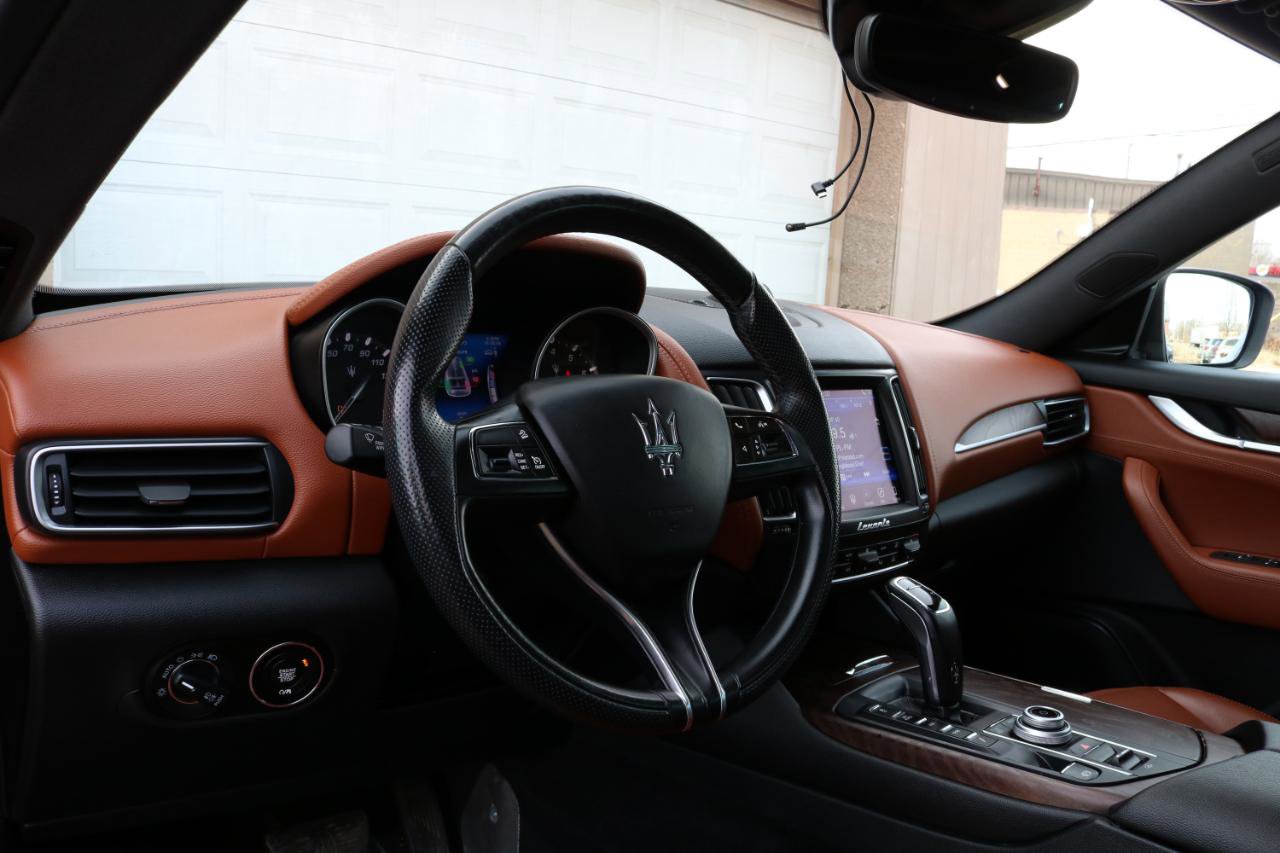 Used 2020 Maserati Levante image 28