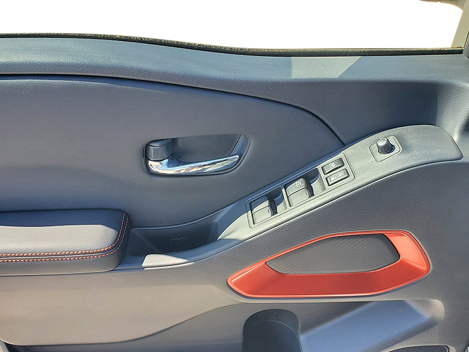 New 2025 Nissan Frontier PRO-4X AWD/4WD image 16