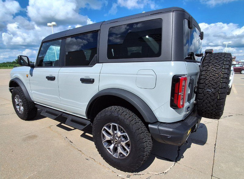 Used 2024 Ford Bronco Badlands AWD/4WD image 6