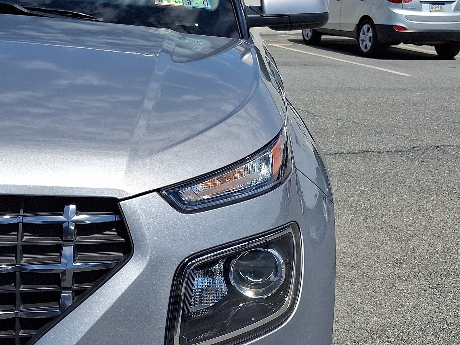 Certified 2025 Hyundai Venue SEL FWD image 10