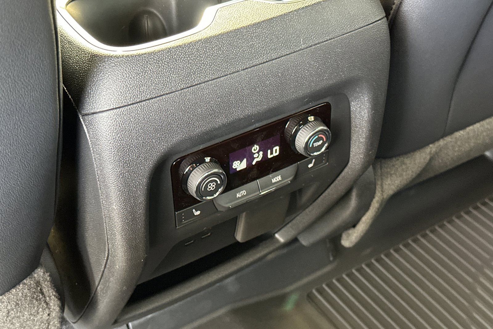 New 2026 Chevrolet Traverse High Country image 14