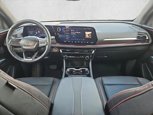 Used 2025 Chevrolet Traverse Z71 AWD/4WD image 16