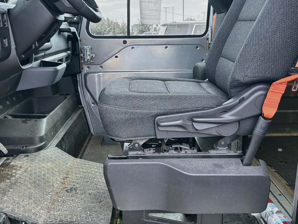 Used 2024 Chevrolet Brightdrop 600 w/ Commercial Equipment Package AWD/4WD image 19