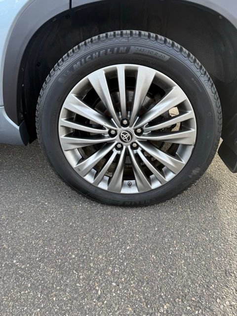 Used 2021 Toyota Highlander Platinum AWD/4WD image 12