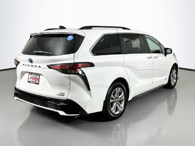 Used 2021 Toyota Sienna XSE w/ XSE Plus Package AWD/4WD image 22