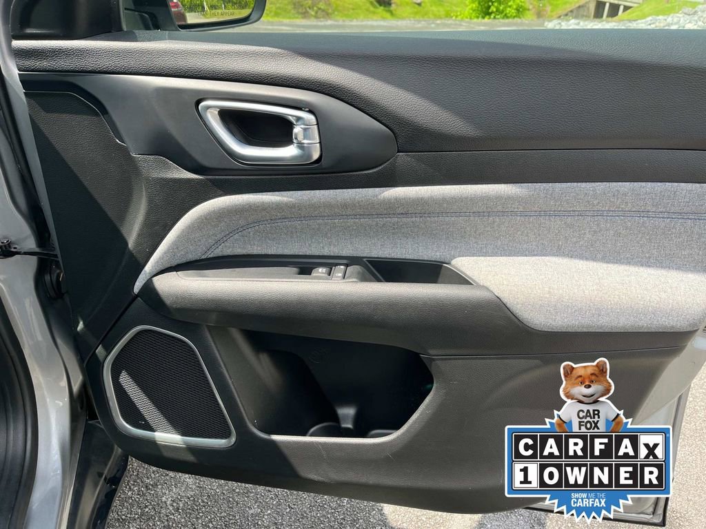 Used 2022 Jeep Compass Latitude image 21