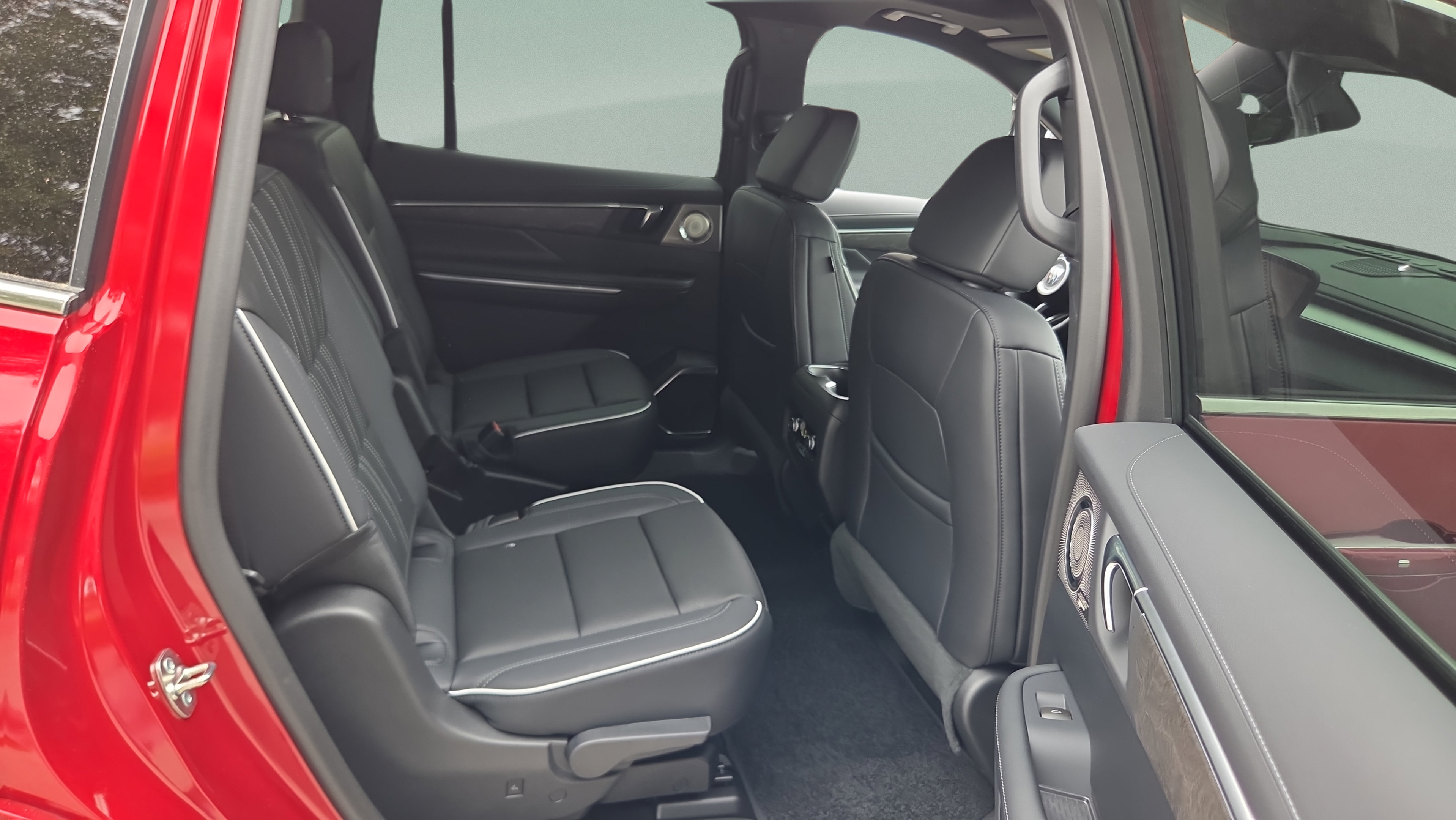 New 2027 Buick Enclave Avenir FWD image 14