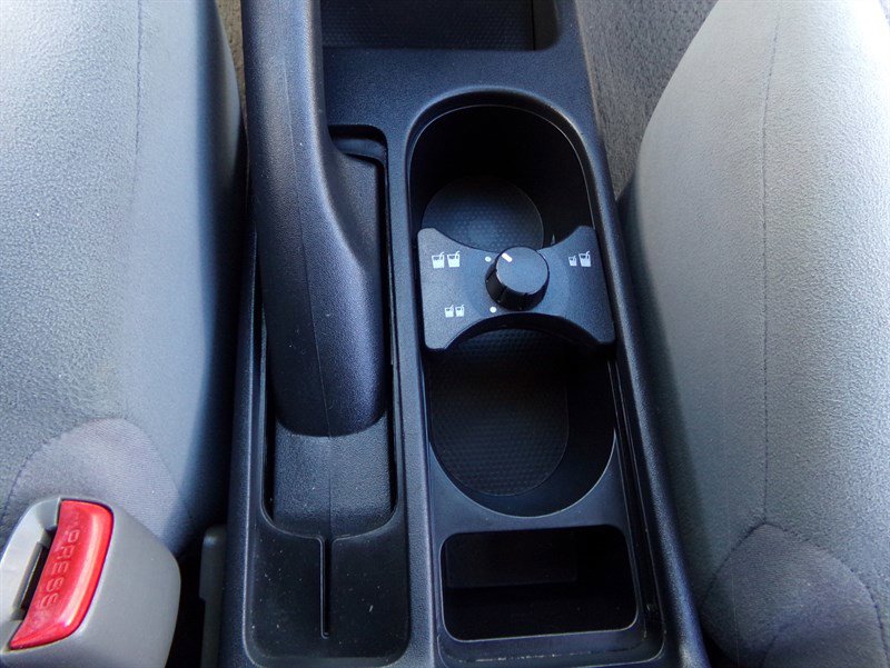 Used 2011 Nissan Sentra 2.0 image 40