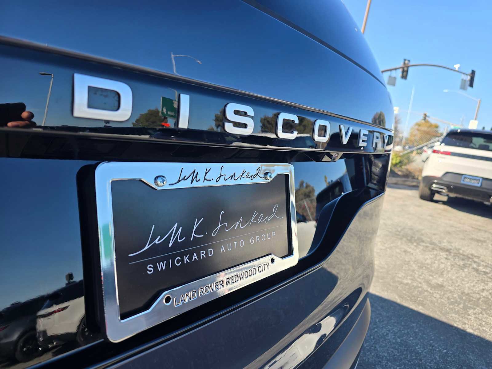 New 2025 Land Rover Discovery S image 16