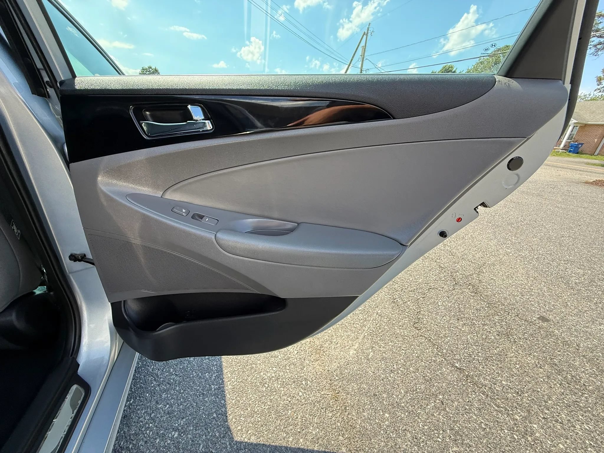 Used 2012 Hyundai Sonata Limited FWD image 30