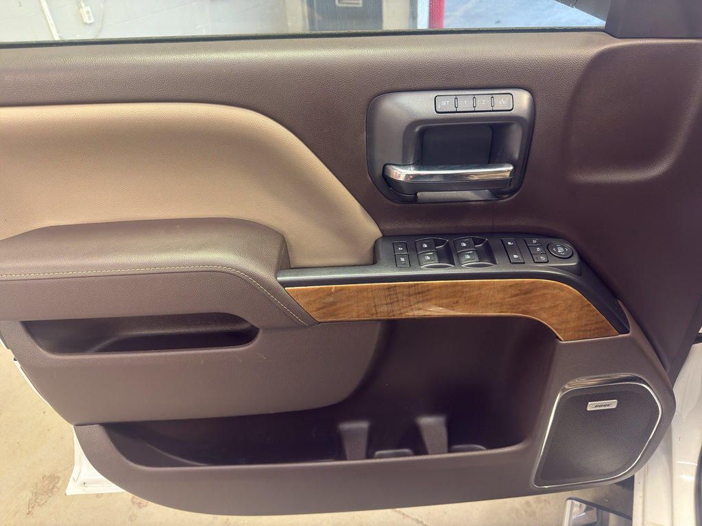 Used 2015 Chevrolet Silverado 1500 LTZ AWD/4WD image 15